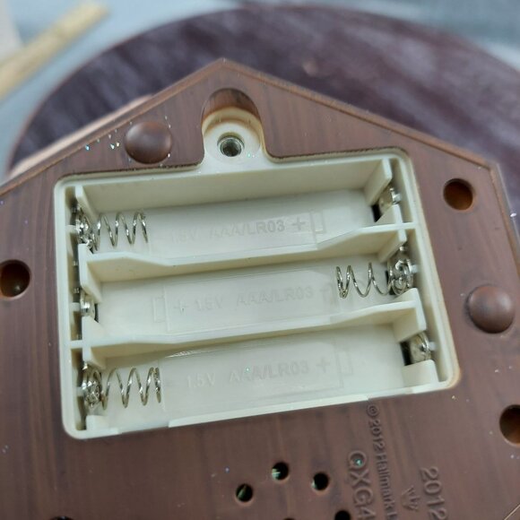 Hallmark Keepsake Merry Christmas To All Magic Musical Animated Ornament With Li - Picture 5 of 14